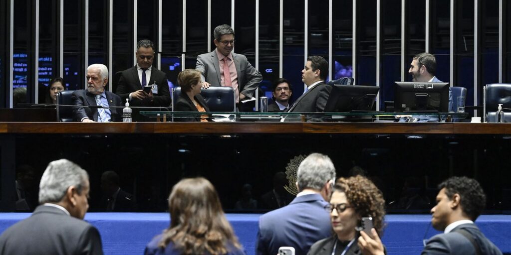 Senado aprova MP da renovação automática da CNH para bons condutores