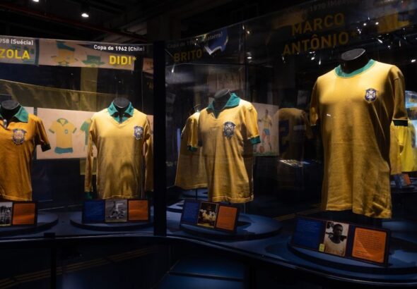 Futebol: exposição conta a história da camisa canarinho
