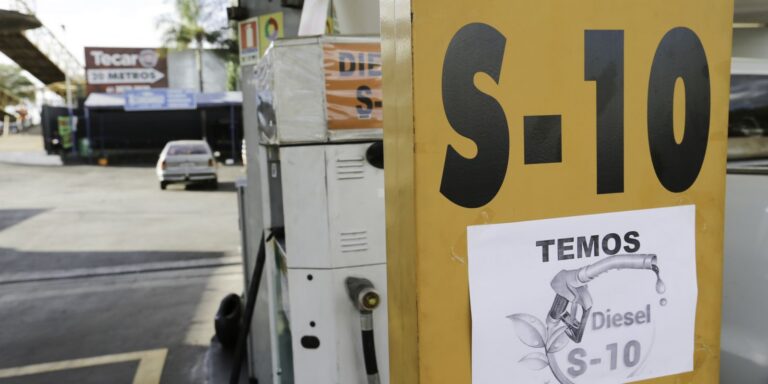 Importações de diesel da Rússia e EUA aumentam com fechamento de Ormuz