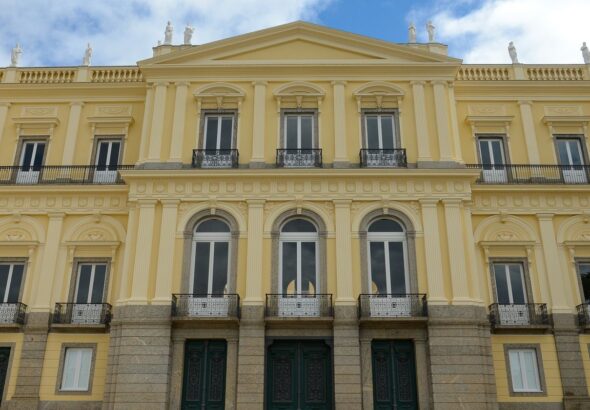 Museu recupera negativos fotográficos de vidro perdidos em incêndio