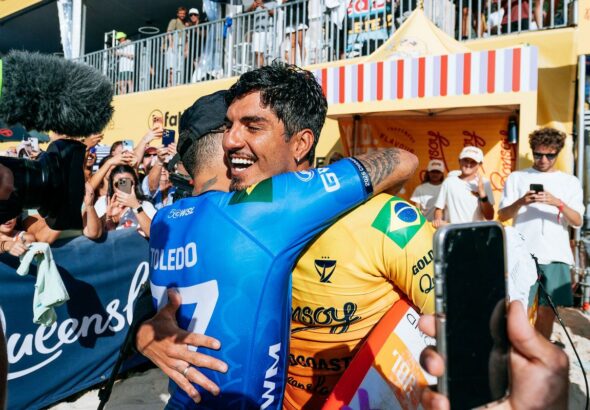Surfe: Medina, Filipinho e Alejo avançam em etapa na Nova Zelândia