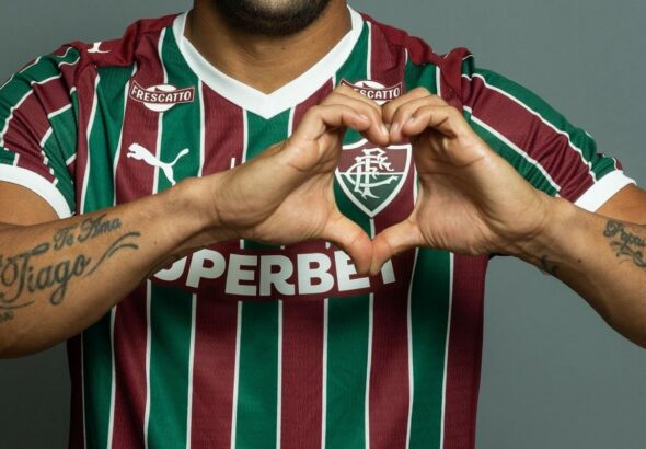 Fluminense anuncia a contratação do atacante Hulk