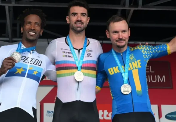 Lauro Chaman é ouro em etapa a Copa do Mundo de ciclismo de estrada