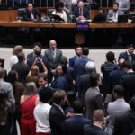 Câmara aprova, em primeiro turno, PEC do fim da escala 6x1