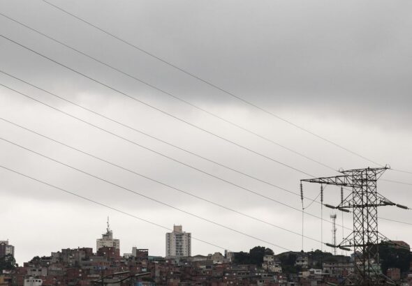 Fim de semana será de temporal no Sudeste e chuva intensa no Norte