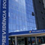Fila do INSS cai ao menor nível em 21 meses, com 1,8 milhão de pedidos