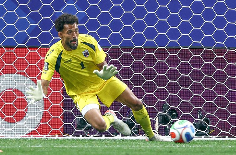 Soccer Football - FIFA World Cup 2026 - Group H - Spain v Cape Verde - Atlanta Stadium, Atlanta, Georgia, U.S. - June 15, 2026
Cape Verde's Vozinha in action as he makes a save IMAGN IMAGES via Reuters/Brett Davis