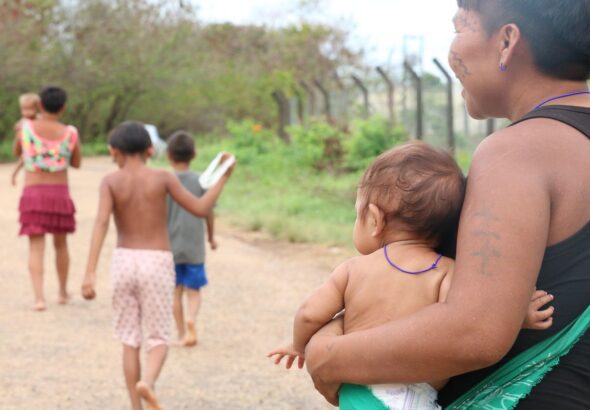 Saúde cria comitê para reduzir morte materna e infantil indígena