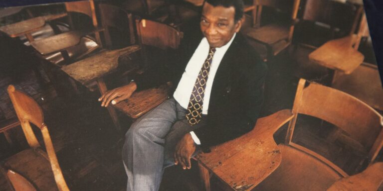 Acervo da USP revela novas faces do pensador negro Milton Santos