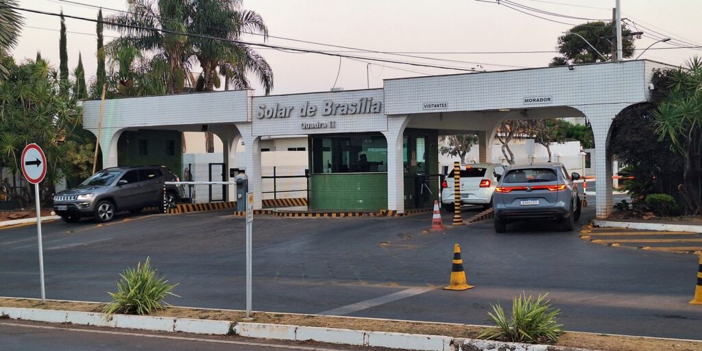 Moraes nega pedido para Javier Milei visitar Bolsonaro em casa
