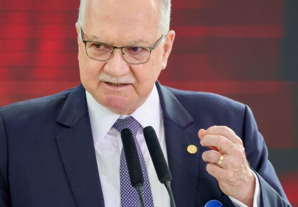 Fachin repudia fala de Milei contra Moraes e reafirma autonomia do STF