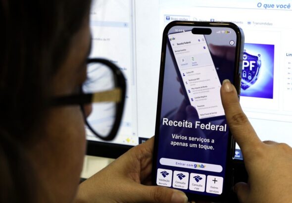 Receita paga nesta sexta-feira terceiro lote de restituição do IR 2026