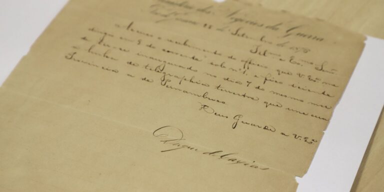 Venda ilegal de documentos históricos preocupa Arquivo Nacional