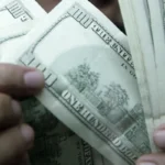 Dólar sobe a R$ 5,19 após tom mais duro de presidente do Fed
