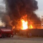 Prefeitura interdita entorno de fábrica atingida por incêndio em SP