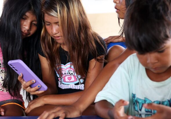Lei que aumenta punição a crimes digitais contra crianças é sancionada