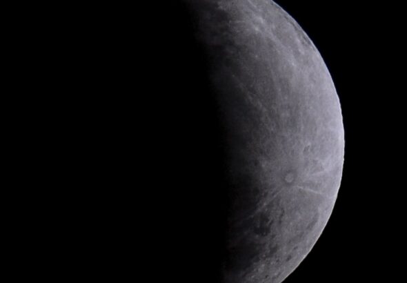 Eclipse parcial da Lua nesta quinta-feira será visto em todo o Brasil