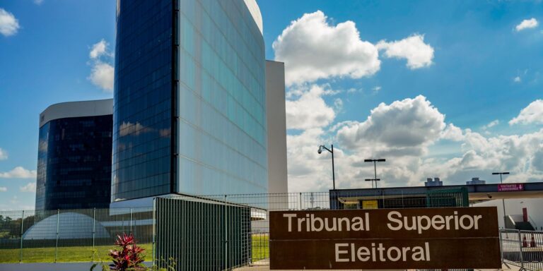 TSE se reúne nesta quinta em busca de consenso sobre IA nas eleições