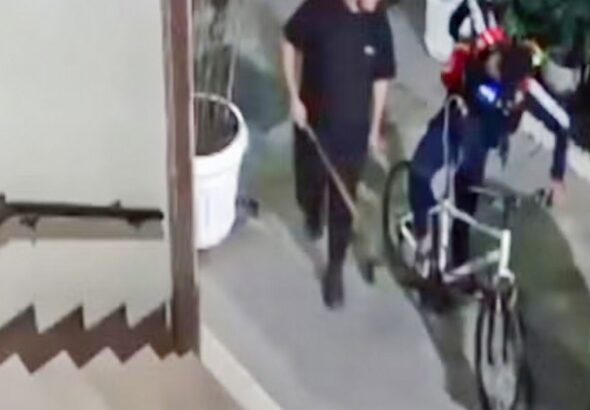 Seguranças de rua são presos por agredir ciclista até a morte no Rio