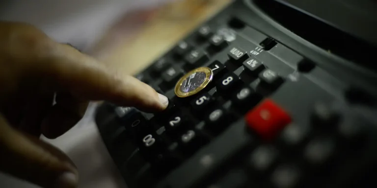 Dívida Pública Federal fica estável em agosto e chega a R$ 9,29 tri