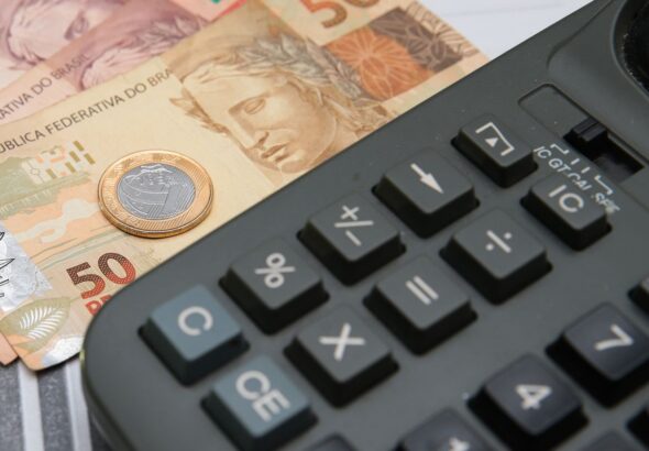 Governo prevê arrecadar R$ 636 bilhões com nova CBS em 2027