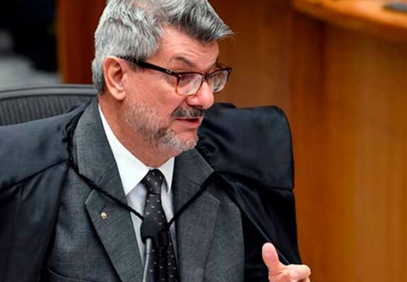 AGU pede ao STF perda do cargo de ministro acusado de assédio