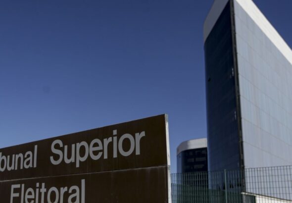 TSE rejeita ação para derrubar imagem de Bolsonaro feita por IA