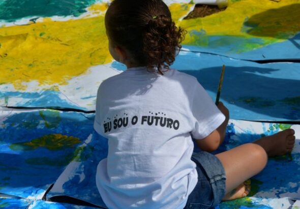 Pais veem palmada como disciplina e não como violência, alerta Unicef