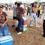Ambulantes "desfilam" no 7 de Setembro em busca de sustento