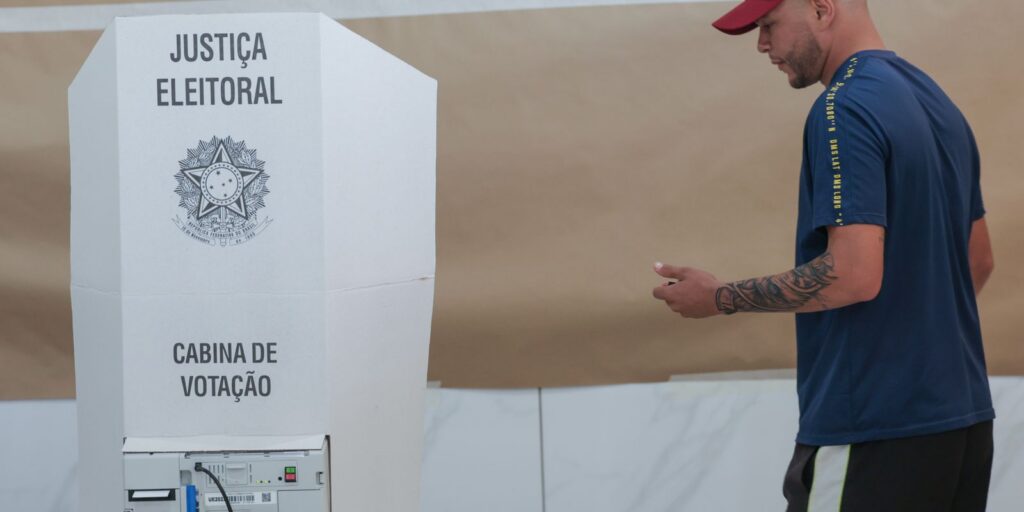 Antes da urna, papel e caneta: prepare sua colinha para votar