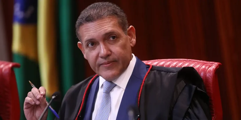 Kassio atende Flávio e suspende propaganda do PT que cita caso Master