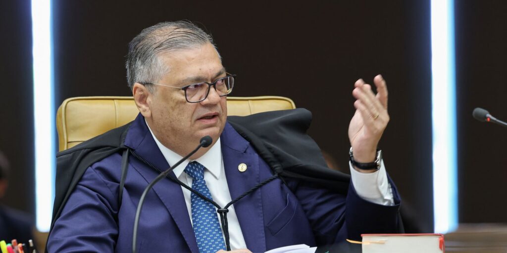 Dino expõe relatório com ameaça de assassinato contra ministros do STF