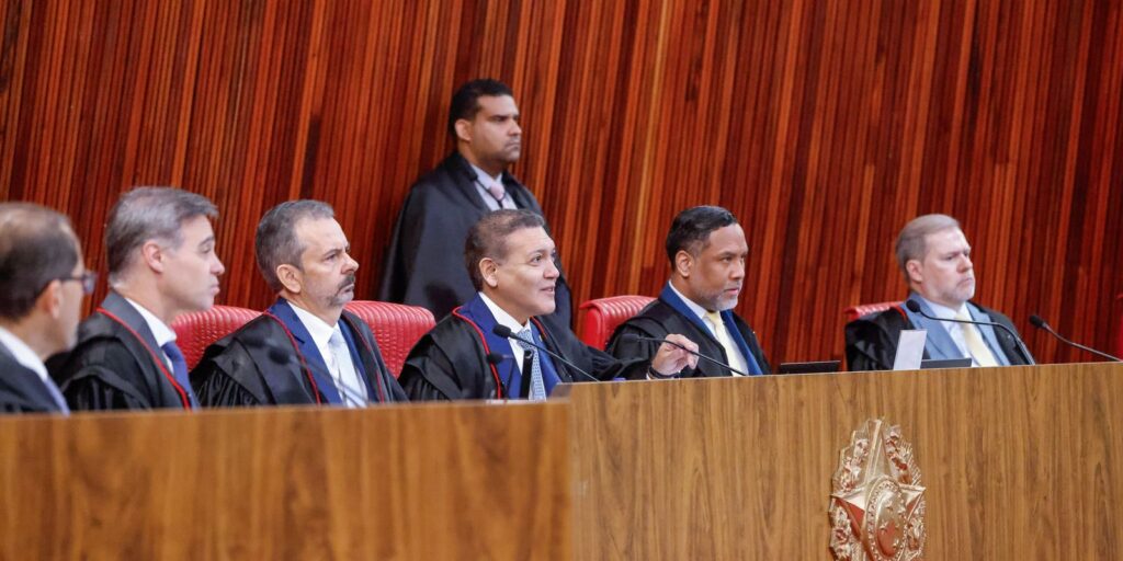 TSE anula votos de Garotinho, e Ruas deve vencer governo no RJ