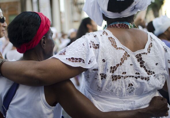 Ataques a símbolos religiosos reacendem debate sobre intolerância