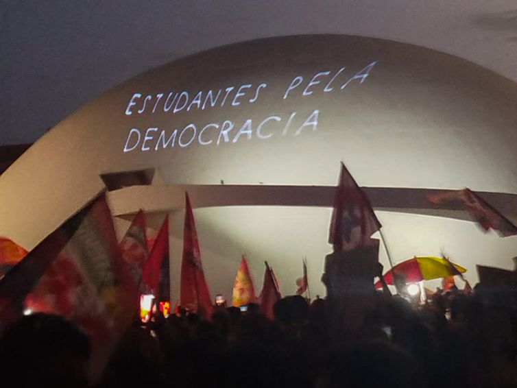 Brasília (DF), 13/10/2026  -   Ato em apoio à candidatura de reeleição, Luiz Inácio Lula da Silva à Presidência da República, no Museu da República, em Brasília.
Foto: Luiz Claudio/Agência Brasil