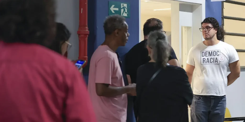 Em São Paulo, 14% das seções estavam abertas às 18h para votação