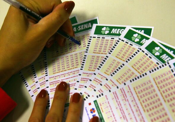 Mega-Sena acumula para R$ 112 milhões; confira os números sorteados