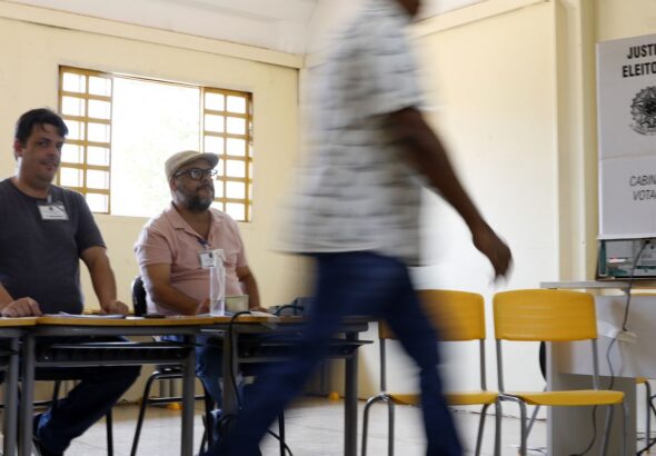 Cerca de 158,7 milhões de eleitores vão às urnas em todo o país