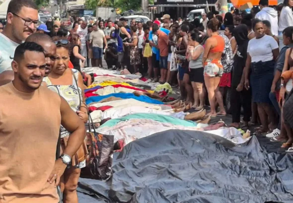 Movimentos sociais no Rio lembram vítimas da Operação Contenção