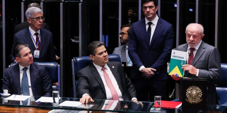 Congresso promulga emenda de aposentadoria especial de agente de saúde